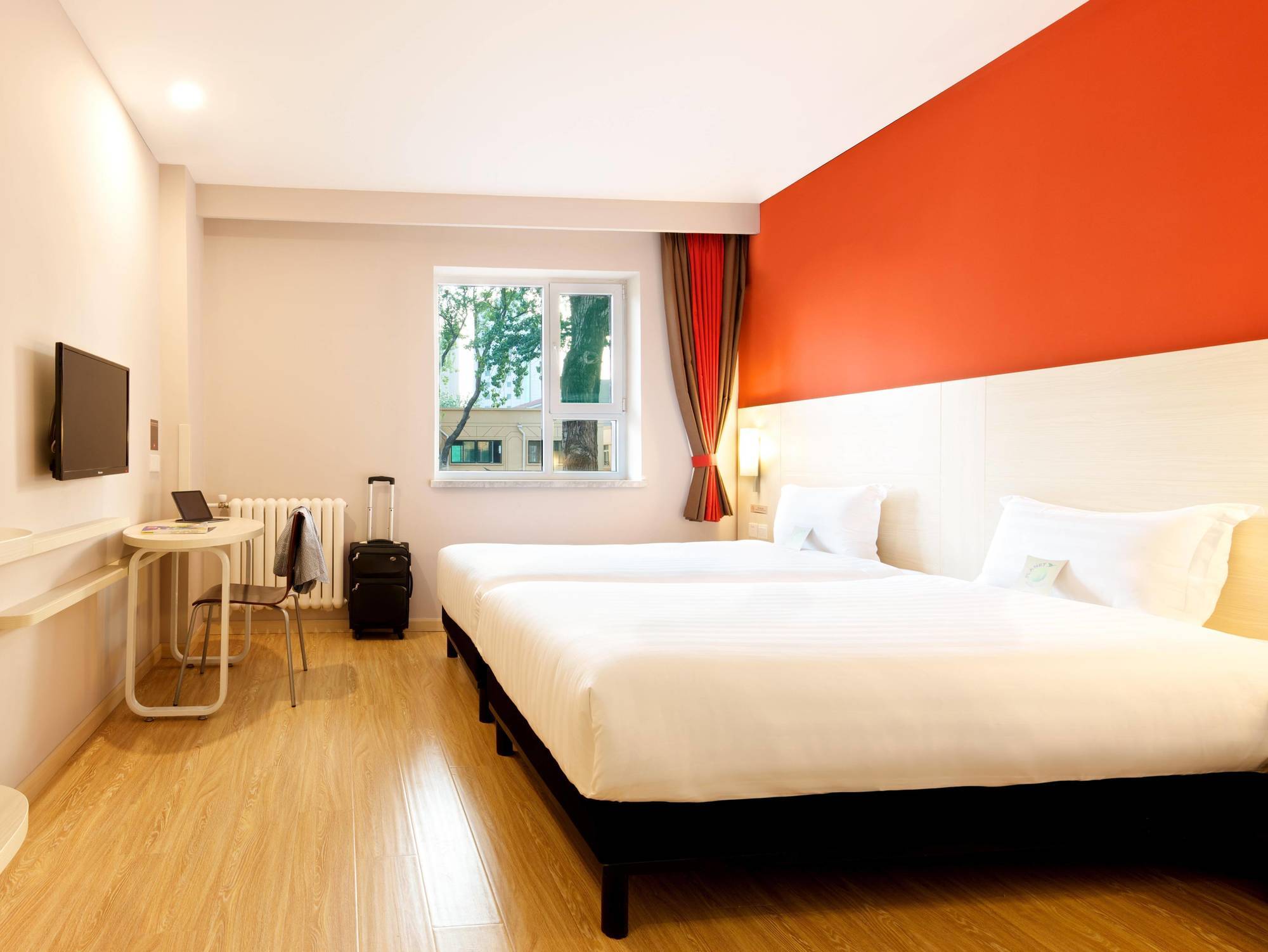 Ibis Jinan Jingwu Rd Hotel Bagian luar foto